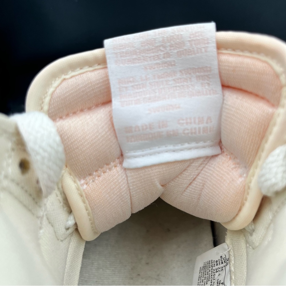 Nike Air Jordan 1 Retro High OG in the "Washed Pink" pre-yellowed midsole 5.5 - Picture 16 of 16